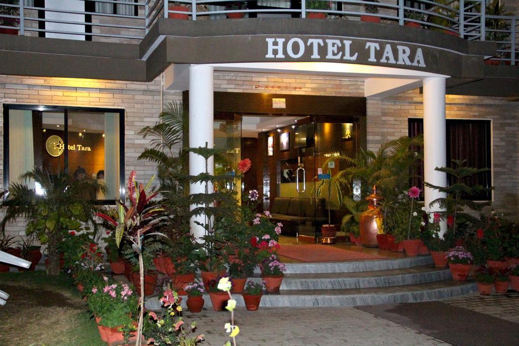 Hotel Tara Pokhara Esterno foto