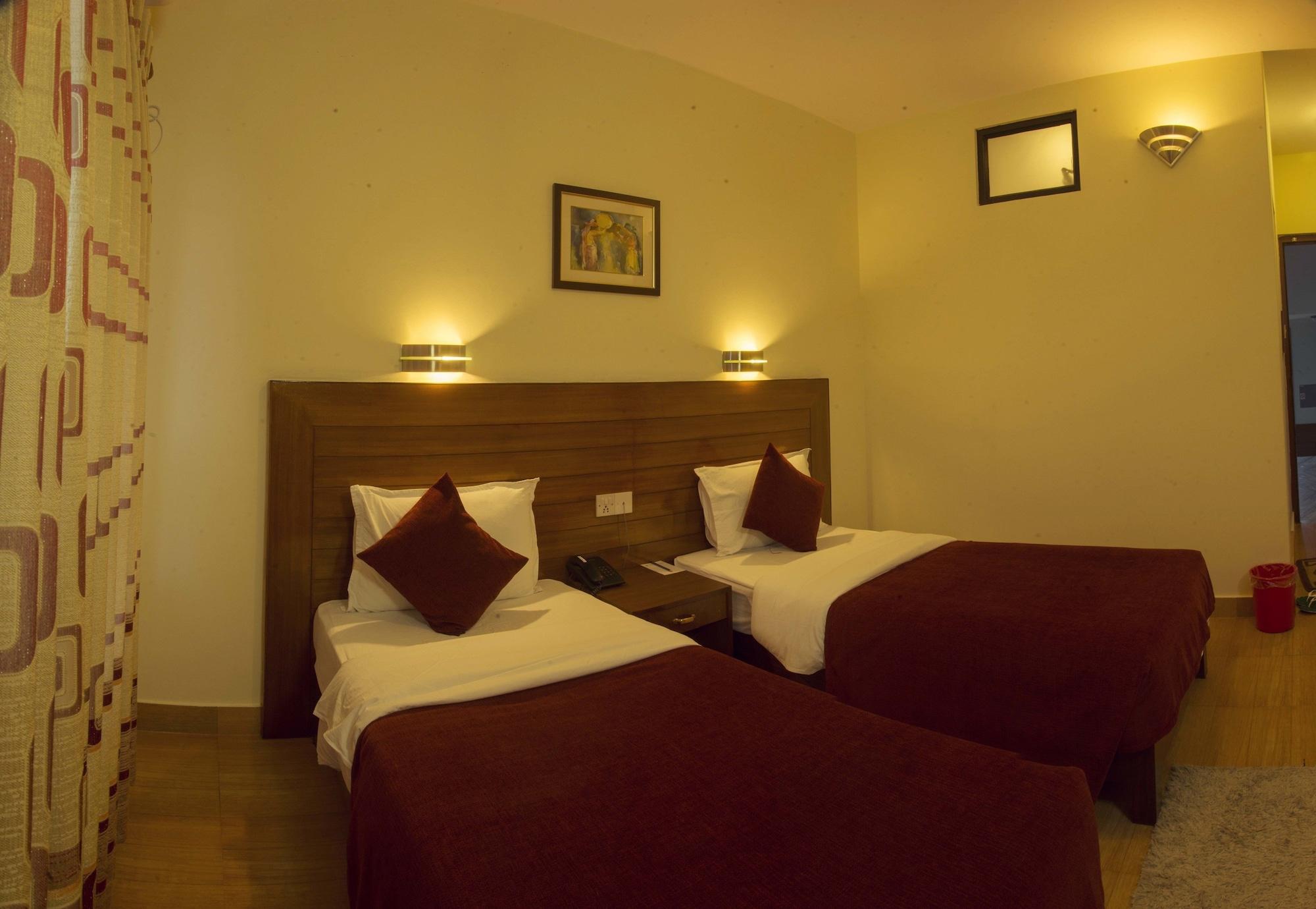 Hotel Tara Pokhara Esterno foto