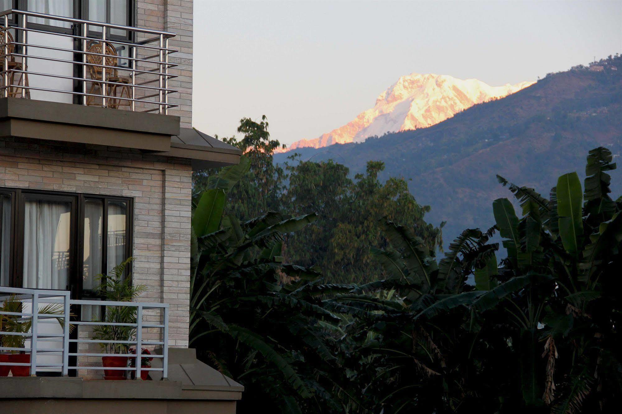 Hotel Tara Pokhara Esterno foto
