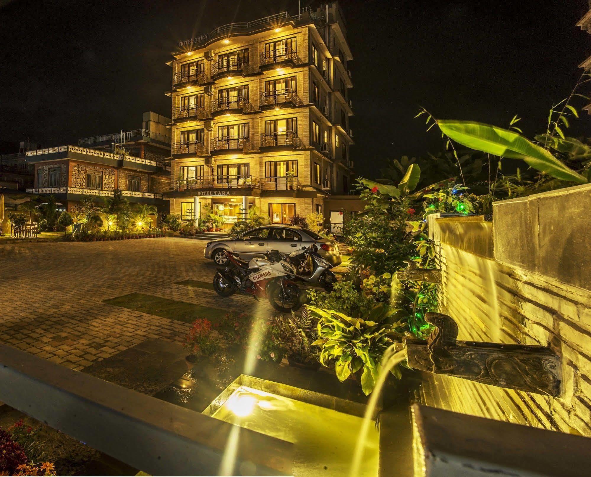 Hotel Tara Pokhara Esterno foto
